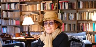 La escritora Rosa Regàs durante la presentación de su libro ‘Un legado’, a 28 de mayo de 2024, en Llofriu, Girona, Catalunya (España). El libro explica los episodios de su paso por el sector editorial y cultural, redactado a partir de varias conversaciones con la periodista Lídia Penelo. )