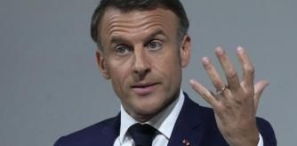 Macron denuncia “las alianzas contra natura en los extremos”