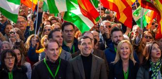 Juanma Moreno Bonilla en una manifestacion contra la amnistía