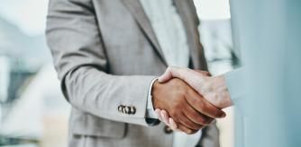 Las mejores empresas según Forbes para trabajar en España son de diferentes sectores con sede en la capital o Barcelona.