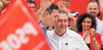 Pedro Sánchez y Juan Espadas en un acto político