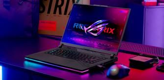 Su iluminación RGB es personalizable con un software propio de ASUS