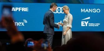 La calurosa ovación a Yulia Naválnaya en los Premios Vanguardia