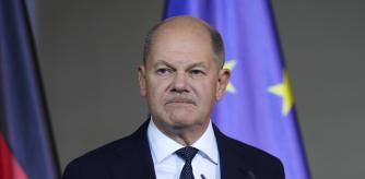 German Chancellor Olaf Scholz gives a statement after a meeting with government leaders in Berlin, Germany, Wednesday, Nov. 6, 2024. (AP Photo/Markus Schreiber)