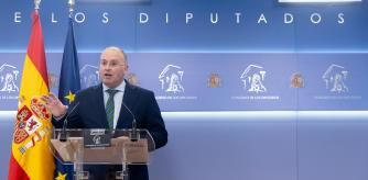 El portavoz del PP en el Congreso, Miguel Tellado, durante una rueda de prensa posterior a la Junta de Portavoces, en el Congreso de los Diputados, a 10 de diciembre de 2024, en Madrid (España).