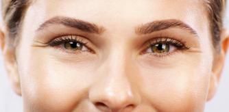 Consigue una mirada luminosa y sin ojeras con los productos que encontrarás a continuación.