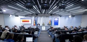 El Gobierno cierra un acuerdo con Junts para apoyar el alza de las pensiones y otras medidas sociales