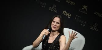 La actriz, Aitana Sánchez Gijón, durante el anuncio del nombre del Goya de Honor 2025, en la Academia de Cine, a 17 de octubre de 2024, en Madrid (España). La actríz será la persona más jóven en recibir, con 55 años y 40 de carrera, el Goya de Honor 2025. El premio será entregado en la 39 edición de los premios que se celebrarán el 8 de febrero de 2025, en el Palacio de Exposición y Congresos de Granada.