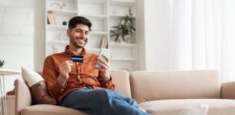 720 euros de regalo o una TV Samsung gratis: estos son los 9 bancos que se están peleando por tu nómina