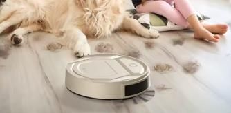 El robot aspirador LEFANT, haciendo su trabajo de limpieza en el hogar