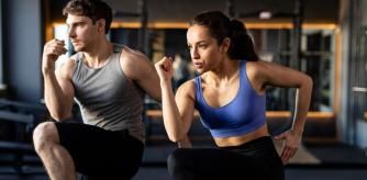 Aprovecha las mejores ofertas de Under Armour en ropa y accesorios deportivos