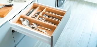 Organizadores de cubiertos para el cajón de la cocina