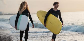 Necesitarás un buen traje de neopreno para practicar tus deportes acuáticos favoritos este verano