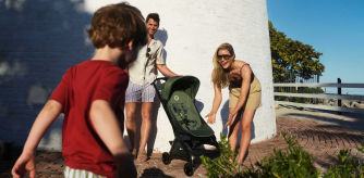 Ligero, compacto y cómodo, este carrito lo tiene todo para que disfrutes de tus vacaciones con los peques.