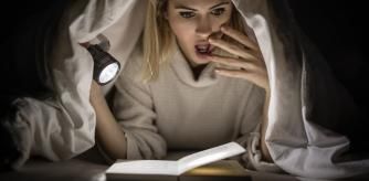 Descubre las mejores novelas de misterio para devorar después de las vacaciones