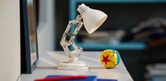 Ahora puedes conseguir esta bonita lámpara de LEGO con un 25% de descuento por tiempo limitado