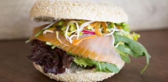 Bagel de salmón