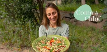 La receta de Tabulé de Chloé Sucreè, con kale, piñones, fresas, chalotas, tomates secos y mucho más