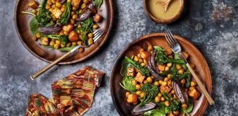 Ensalada de garbanzos con boniato y bimi