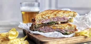 Sándwich mixto pesto