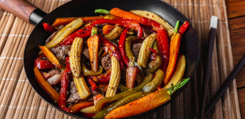 Wok de ternera con verduras y mostaza