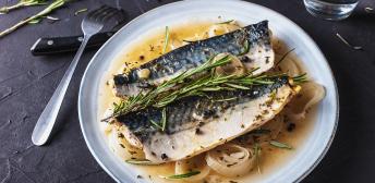 Caballas al vino blanco