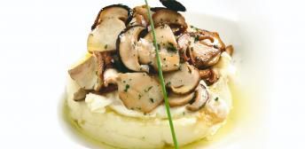 Puré de patatas con huevo y setas