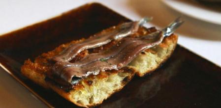 Sin ser una clasificación estandarizada, ”00” es la forma más utilizada de referirse a un filete grande de anchoa