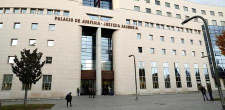 Fachada del Palacio de Justicia de Navarra, en Pamplona