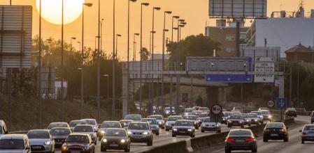 La DGT calcula que se producirán más de 6,8 millones de desplazamientos de largo recorrido entre este jueves y el domingo 
