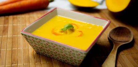 Crema fría de zanahoria y mango