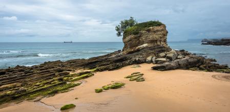 This is a well known spot in Santander (north of Spain), between the Sardinero beach and Camel beach (Spainsh: playa del camello).