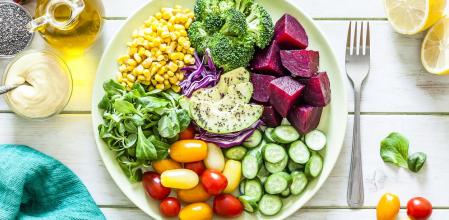 Plato con distintos vegetales