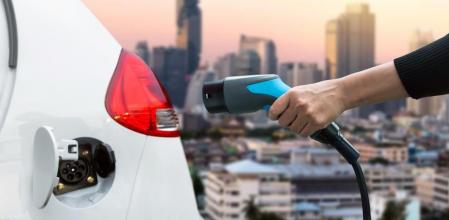 Cada vez hay más usuarios que optan por comprarse un coche eléctrico