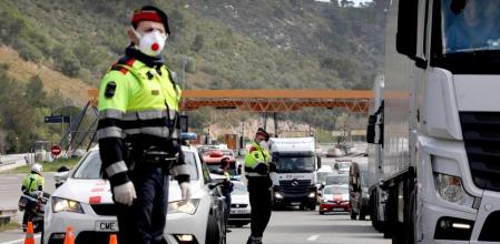 Control de movilidad realizado por los Mossos d'Esquadra el pasado mes de marzo, al inicio del primer estado de alarma, cuando estaba prohibido ir a segundas residencias&nbsp;