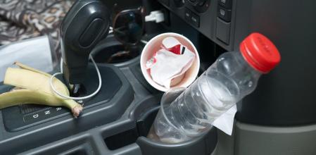 La limpieza brilla por su ausencia en el interior de algunos vehículos