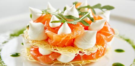 Milhojas de salmón ahumado