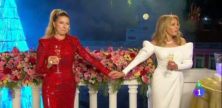Anne Igartiburu y Ana Obregón, emocionadas en las Campanadas de TVE