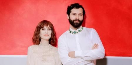 La actriz francesa Isabelle Huppert junto a Gherardo Felloni, director crativo de Roger Vivier