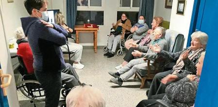 Tres semanas aislados entre vacunas