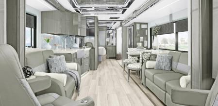 Interior de la lujosa y carísima autocaravana Newmar King Aire, un modelo Liner de gran tamaño que cuesta un millón de euros&nbsp;