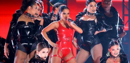 Becky G en los Latin AMAs 2019