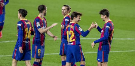 Riqui Puig y Trincão, ambos de 21 años, celebran el 3-1, el segundo gol del portugués
