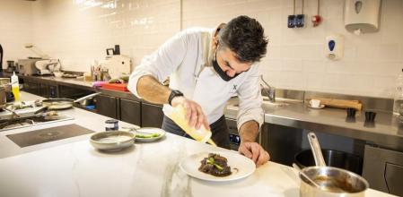 FOTO: MANÉ ESPINOSA RESTAURANTE TIENDA MARINAR REGENTADO POR EL CHEF ADRIÁN MARÍN.