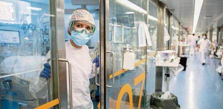 BARCELONA-CRISTINA GONZALEZ, ENFERMERA DE LA UCI DEL H. CLINIC- ANIVERSARIO DEL COMIENZO DEL COVID-FOTO ANA JIMENEZ