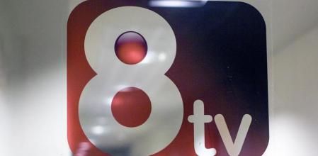 22 - 04 - 2013 / Esplugues Llobregat / Estudios television 8tv Television grupo godo / Camaras - plato / / Foto: Llibert Teixido