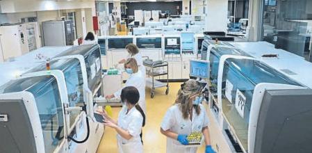 EFICIENCIA. La innovación tecnológica permitirá una mayor eficiencia y ahorro para contener el creciente gasto de los sistemas de salud