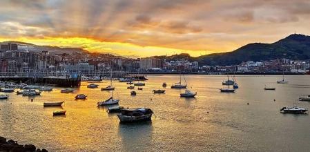 El crepúsculo sobre Santurtzi.