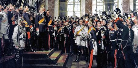 Proclamación del Imperio alemán en la Galería de los espejos de Versalles. Bismarck aparece en el centro, vistiendo uniforme blanco.