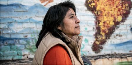 foto XAVIER CERVERA 18/03/2021 Reportaje sobre una de las familias monoparentales que atiende la Fundació Pere Tarrés (en carrer Pere IV) para la página de Solidarios del domingo. Hablaremos con una madre, Juana, de Cochabamba en Bolivia ,que vendrá con su hijo (estaba entrenando futbol) y viven con su marido en el Poblenou, Barcelona